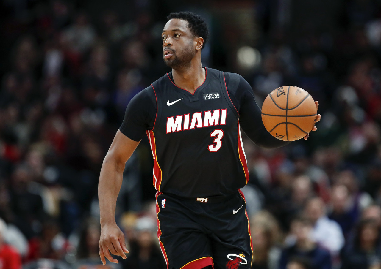 足球比分-2009年的今天：韦德30投17中&amp;罚球15中14 爆砍50分5板5助